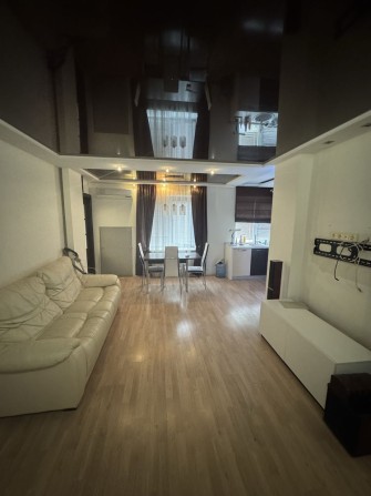 3х комнатная квартира 3/5 Шуменский (рынок) - фото 1