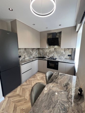 Продаж квартири з євроремонтом район Листопада - фото 1