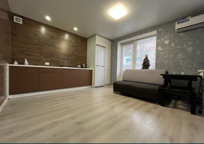 Квартира в центрі з зарядкою для електромобіля та паркінгом. - фото 1