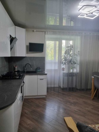 Продам власну квартиру в р-ні Центру - фото 1