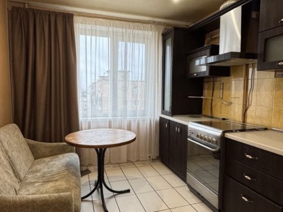 Продаємо КЛАСНУ 3-кімн квартиру на Космонавтів Кривой Рог