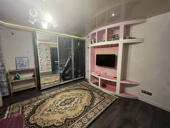 Левада, поруч з Сільпо, гарна 2-во кімнатна квартира в новому будинков Полтава