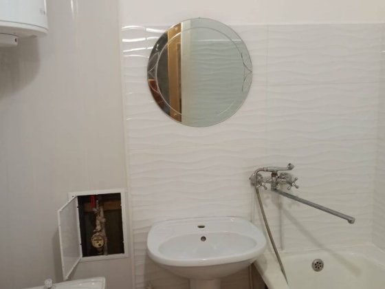 АРТЕМ, 1 кім.квартира на Вечірньому, 2 поверх, кухня велика, все норм Кривой Рог