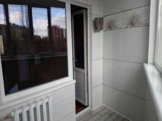 Трикімнатна на Садах 1, 70 кв/м на середньому поверсі І КОД 43244 Полтава