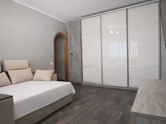 2к квартира  з гарним ремонтом, меблями та технікой Суми