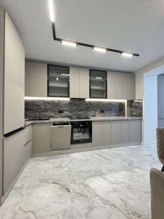 2 кімнатна квартира продаж Бам єр іо меблі техніка - фото 1