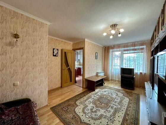 Продам трикімнатну квартиру в центрі міста!! Вул.Полуботка! Ровно