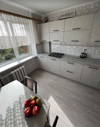 Продаю 3-кімнатну квартиру на Карнаухова - фото 1