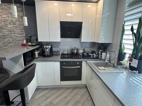 Продається 2-кімнатна квартира з якісним ремонтом в новобудові. Полтава