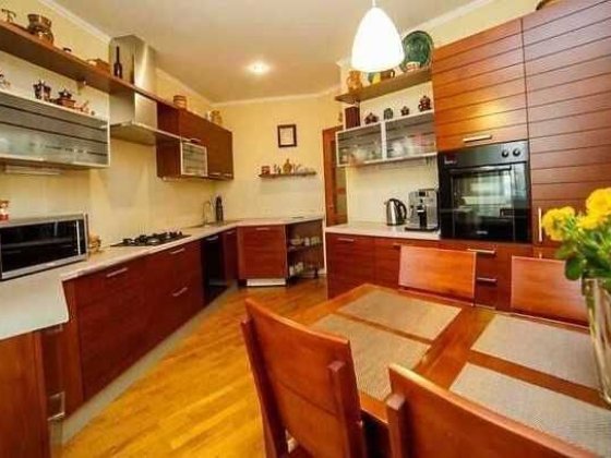 Продаж трьохкім. квартири. 5/7 пов. Індив. опал. Новобуд. Центр. №4592 Полтава