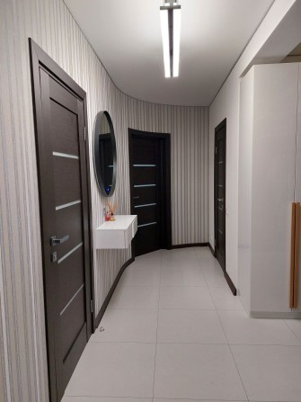 Продам 2 кімнатну квартиру біля міського парку - фото 1