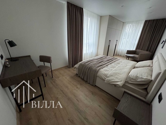 Продам велику 3 кімнатну квартиру поблизу центру - фото 1