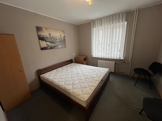 4 кімнатна квартира 83 м2. Можна під комерцію. Сумы