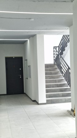 Продається  3-кімнатна квартира в центрі. Новобудова. Право власності - фото 1