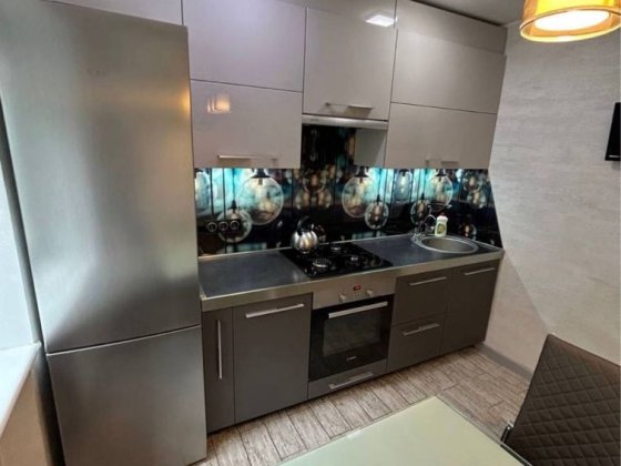 Терміново Продам 2 кімнатну вул. Героїв Майдану Чернівці