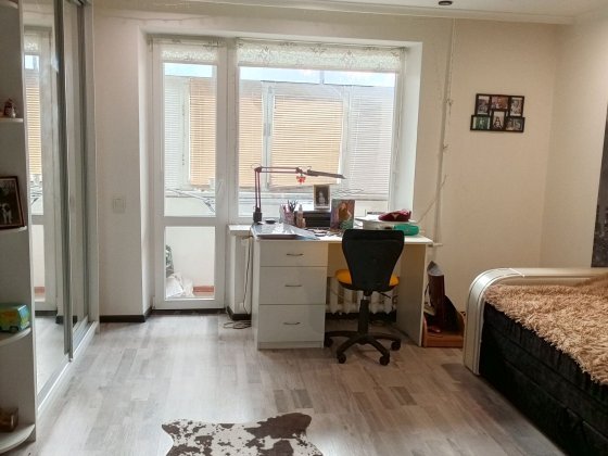 Продаж просторої трикімнатної квартири, район Браїлки Полтава