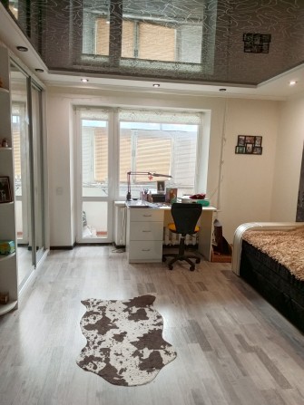 Продаж просторої трикімнатної квартири, район Браїлки - фото 1