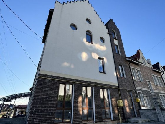 Продам дворівневу квартиру на Григоренка Ровно