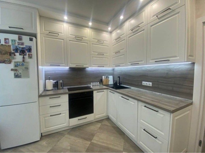 Продам 2 кімнатну вул. Південно Кільцева ( район кварцу ) - фото 1