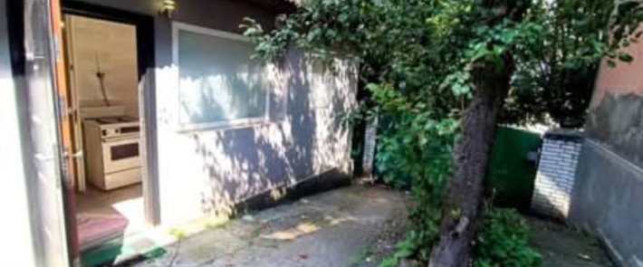 Продаж 1 к квартири у будинку в центральній частині міста - фото 1