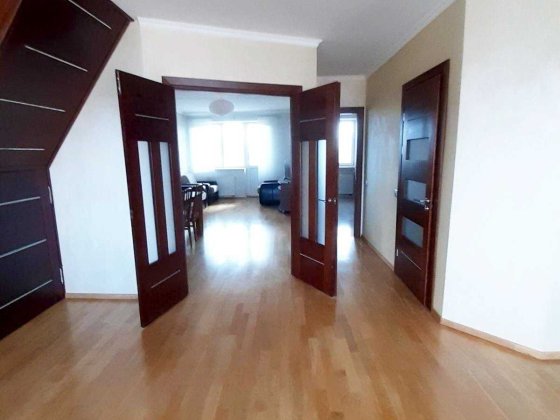 |  Продаж 4-кімнатної дворівневої квартири в Центрі міста Ровно