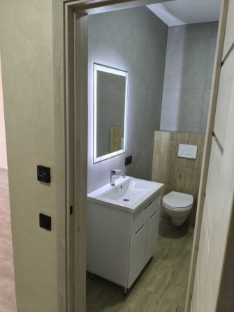 Я Затишна 1к квартира з якісним ремонтом та панорамними вікнами - фото 1