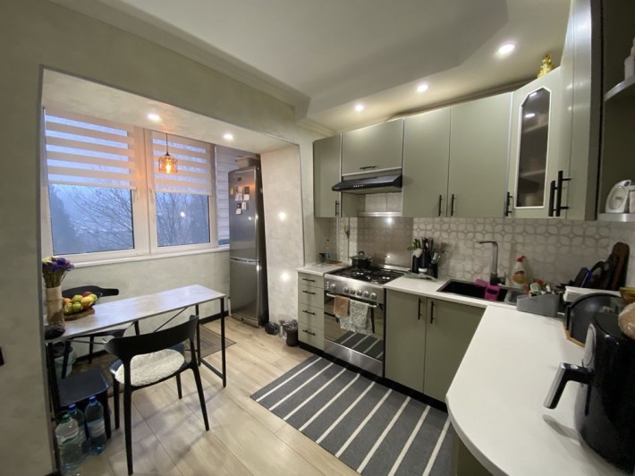 Продається 3-кімн чешка з капітальним ремонтом Героїв Майдану - фото 1