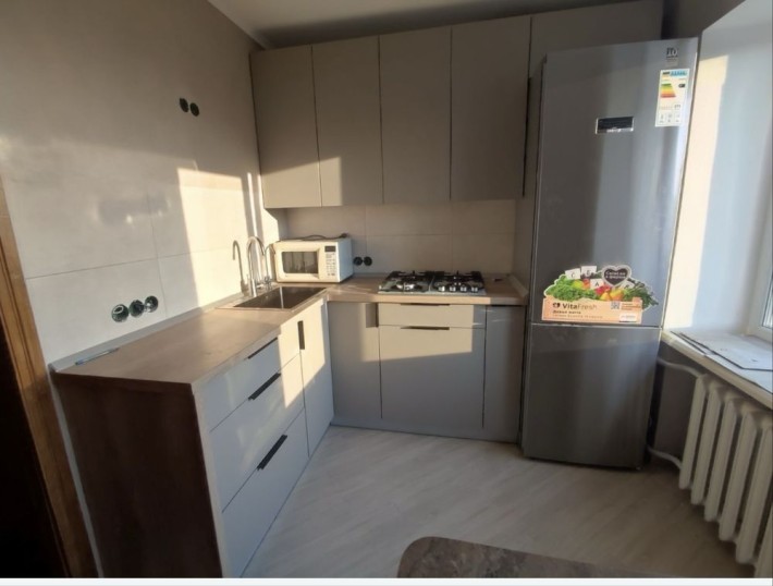 Продаж 3-кімнатної квартири з ремонтом - фото 1