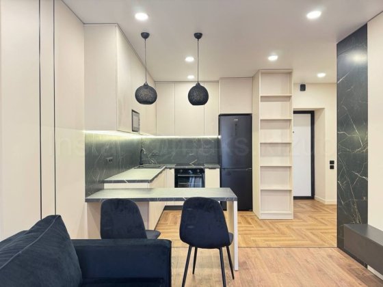 Продаж 1к квартири ЖК Верс Таверс/West Towers/41 м2/Токіо/Легоцького Ужгород