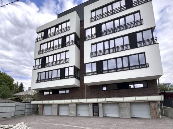 Продаж панорамної квартири біля озера Тернопіль