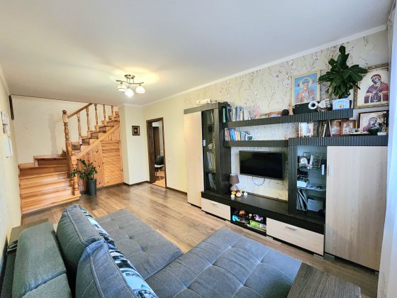 ТЕРМІНОВО!Трикімнатна квартира на Щасливому! Ровно