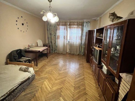 Продається 2-х кімнатна чешка по вулиці Руській (район Гравітону) Чернівці