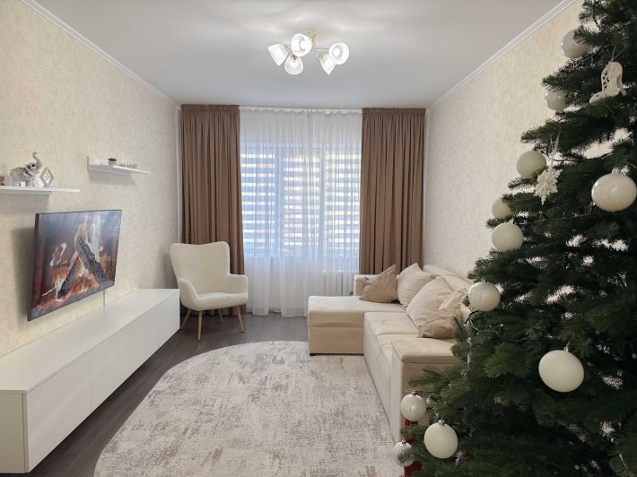 Продаж 3К Квартири з якісним ремонтом та меблями (вул. Є. Коновальця) - фото 1