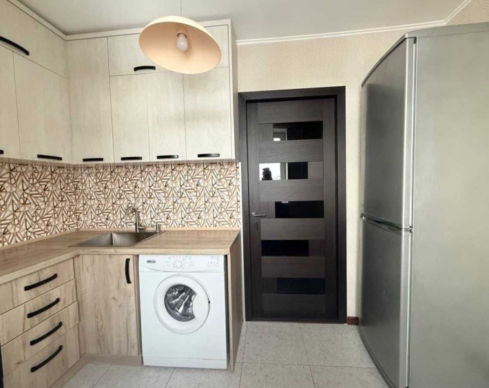 1-кімнатна квартира з ремонтом - фото 1