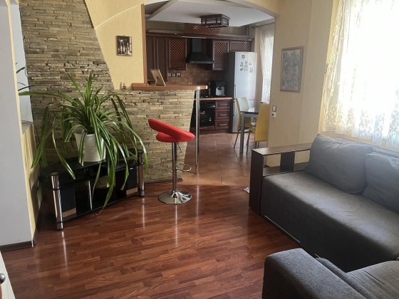 Продам квартиру з Автономним опаленням на Металургів Сумы