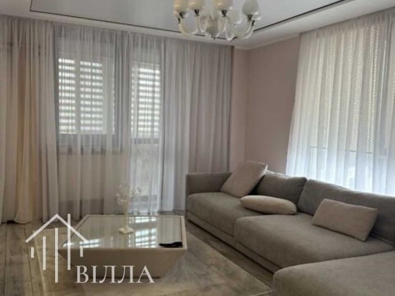 Продам двокімнатну квартиру з євроремонтом біля парку Тернопіль