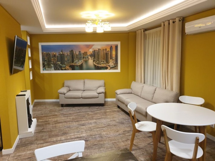 Квартира-студя, 50м2, меблі, в центрі міста (ТЦ Мануфактура) - фото 1