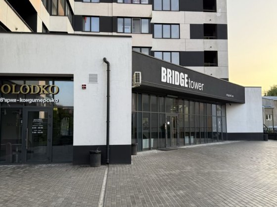 Терміново продам 2-х кімнатну новобудову центральна частина міста. Ровно