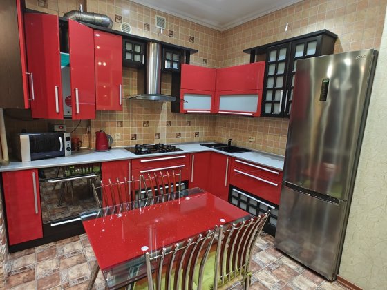 1 к сталінка в центрі Черновцы