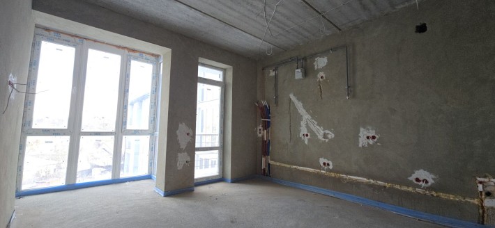 Простора одно  кімнатна новобудова здана в експлуатацію - фото 1