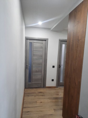 Продам 2-х кімнатну р-н Комарова - фото 1