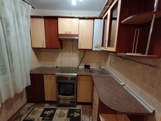 Продається двох кімнатна квартира по вулиці Сечені Ужгород