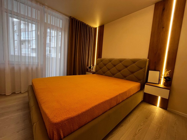 Продам 2 кімнатну квартиру з сучасним ремонтом - фото 1