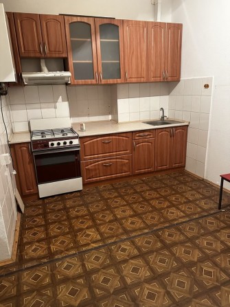 Продається 3 кімнатна квартира в центрі Чернівців - фото 1