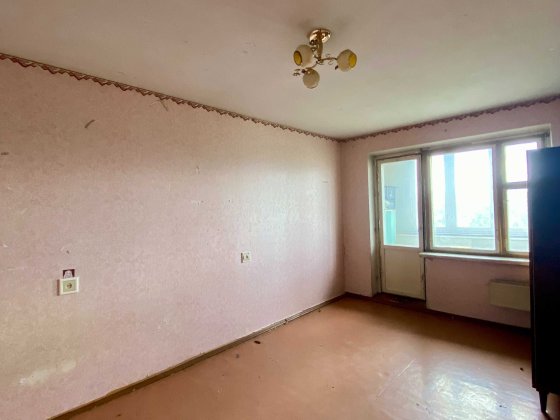 Продам повноцінну 1-кімнатну квартиру по вул.Р.Шухевича Ровно