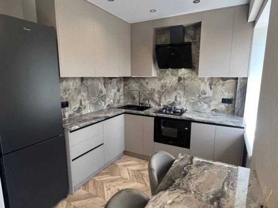 Продаж 1к квартири з євроремонтом район Листопада КОД:21210 Полтава