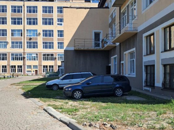 продам квартиру,68м.кв Черновцы