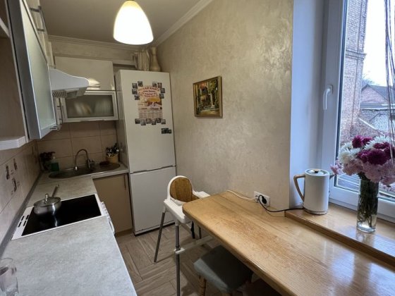 Продам компактну дворівневу квартиру неподалік центру Ровно