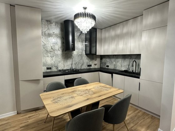 Продається 2 кімн. Кв. ЖК Б-4 Ужгород