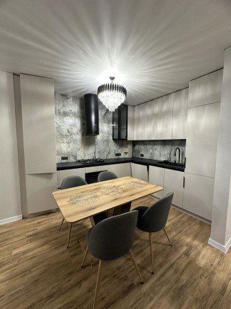 Продається 2 кімн. Кв. ЖК Б-4 - фото 1